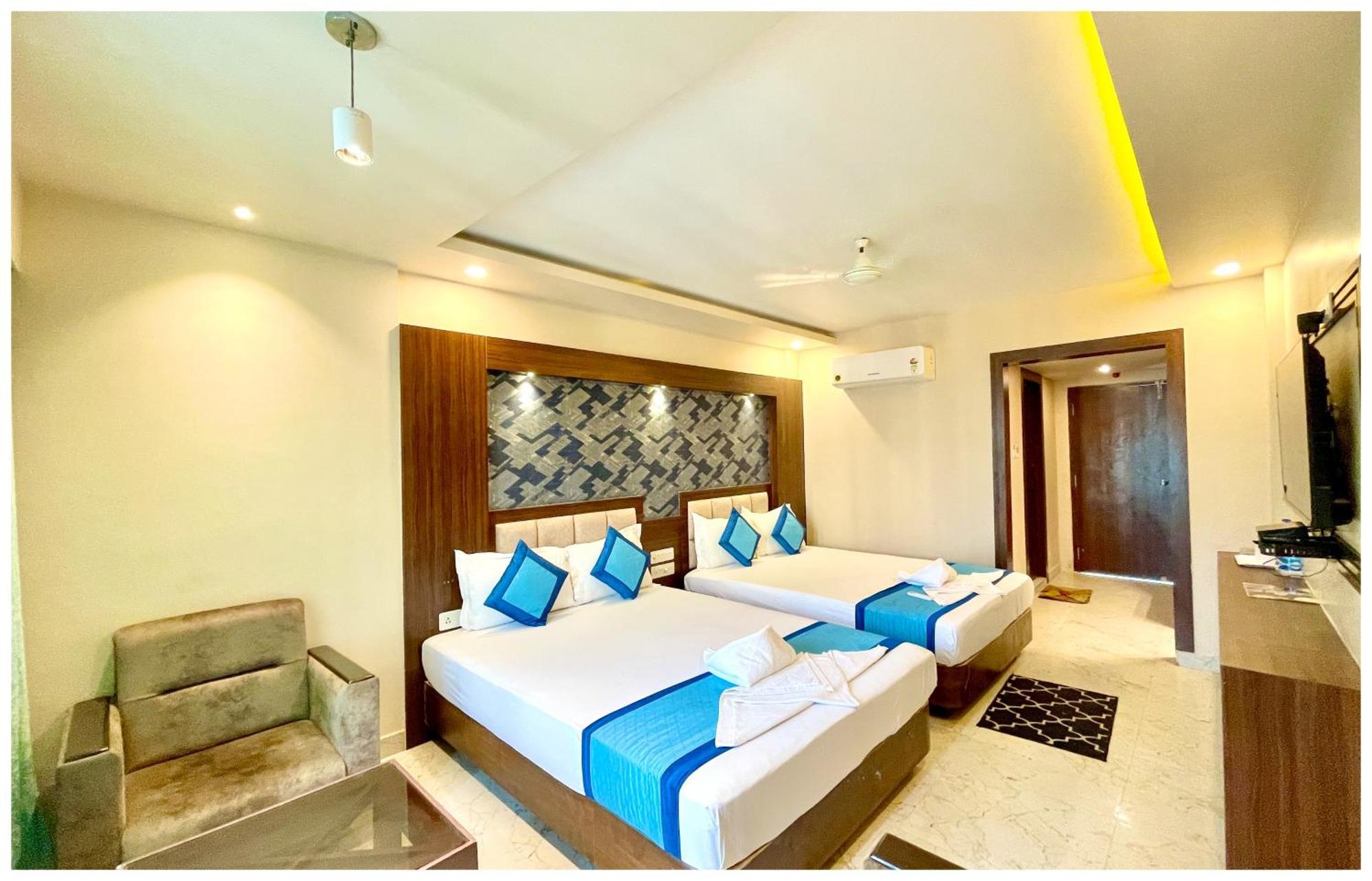 Hotel A M B I K A - P A L A C E Near Sea Beach And Temple