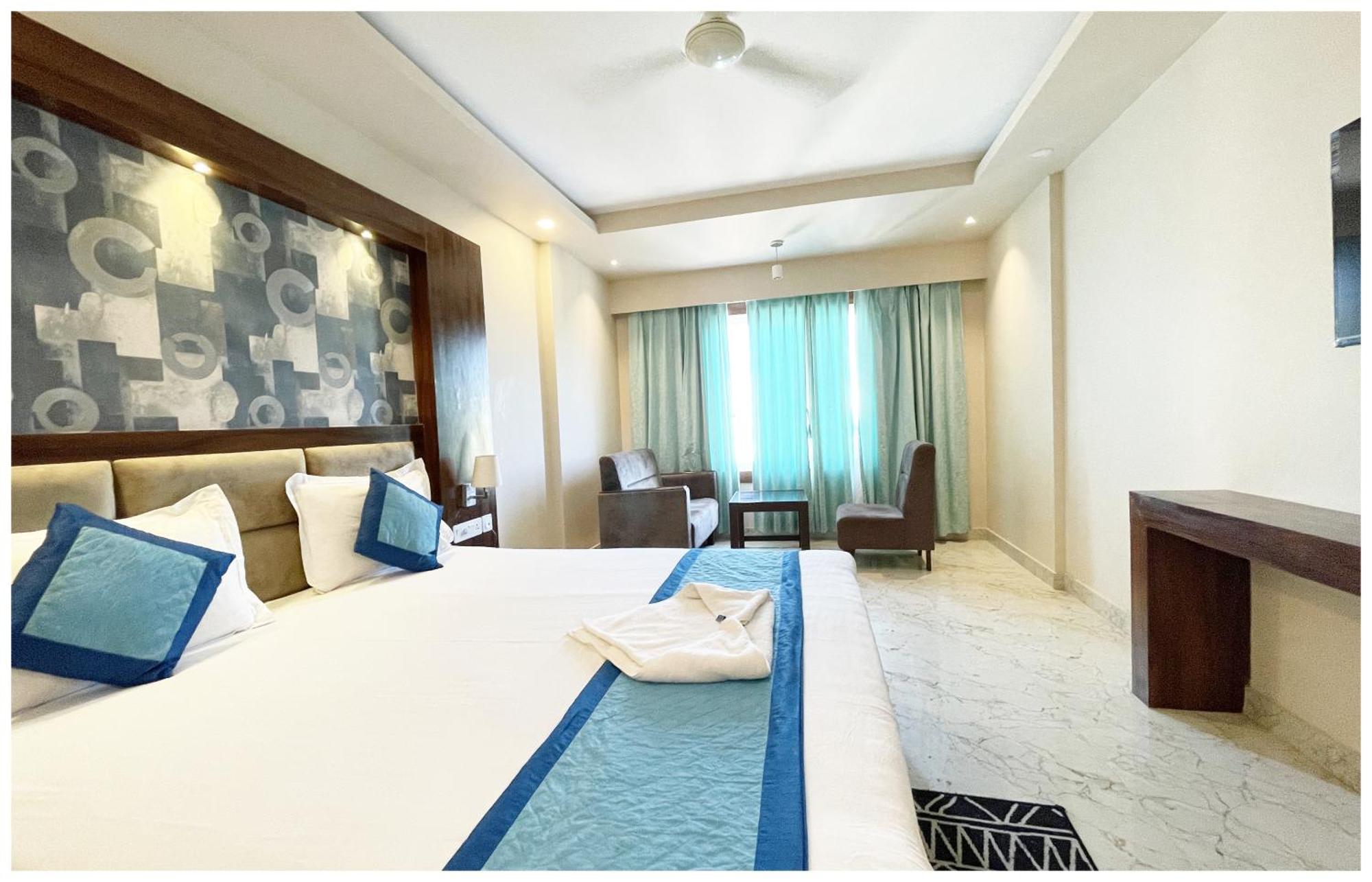 A M B I K A - P A L A C E Near Sea Beach And Temple Hotel Puri